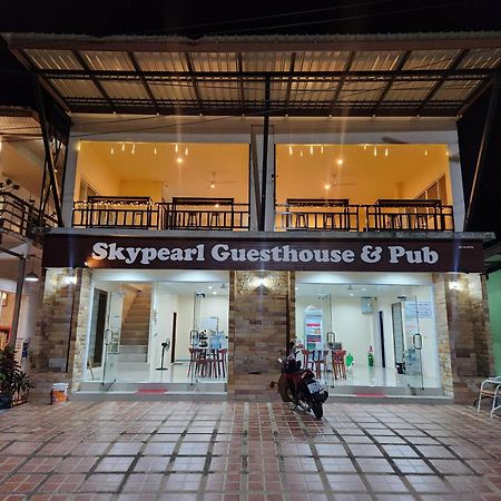 Skypearl Guesthouse & Pub Тау Экстерьер фото