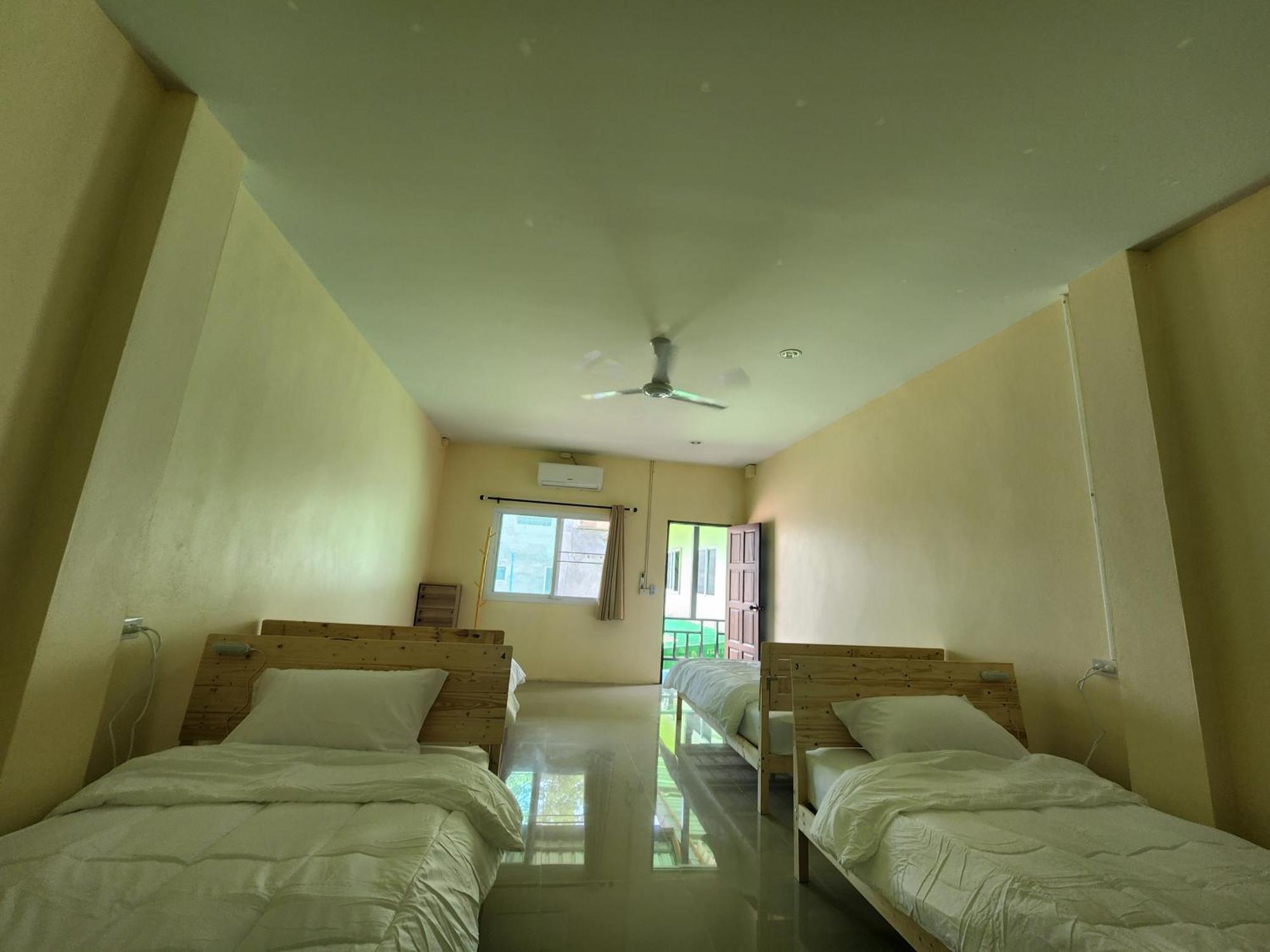 Skypearl Guesthouse & Pub Тау Экстерьер фото