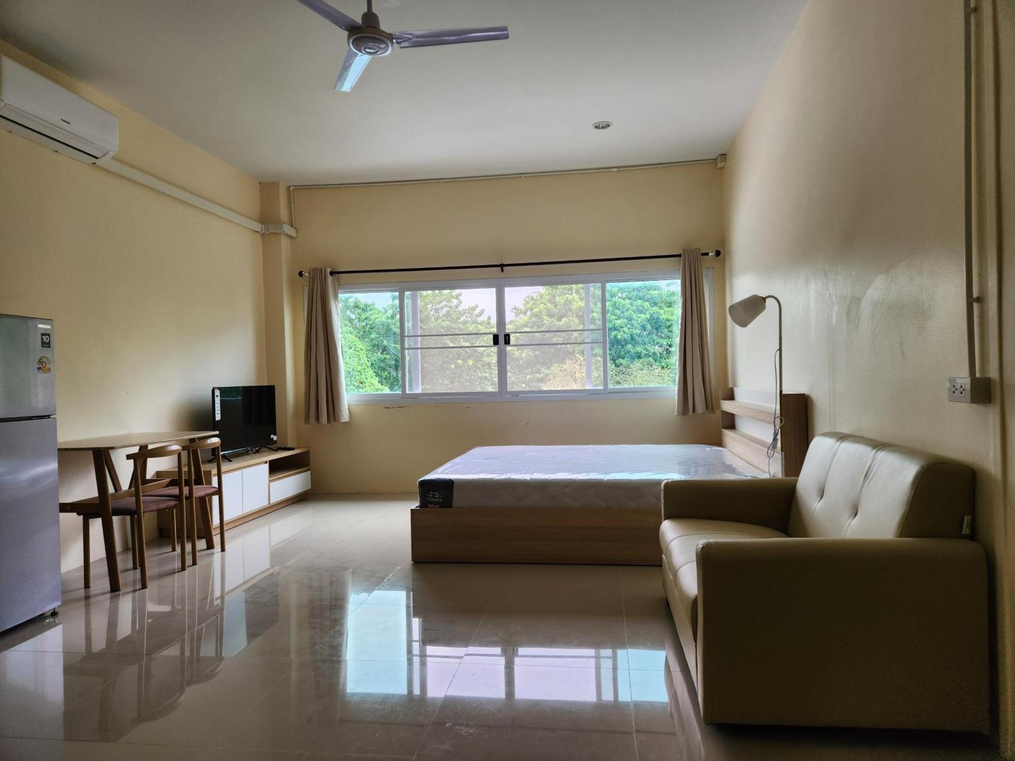 Skypearl Guesthouse & Pub Тау Экстерьер фото