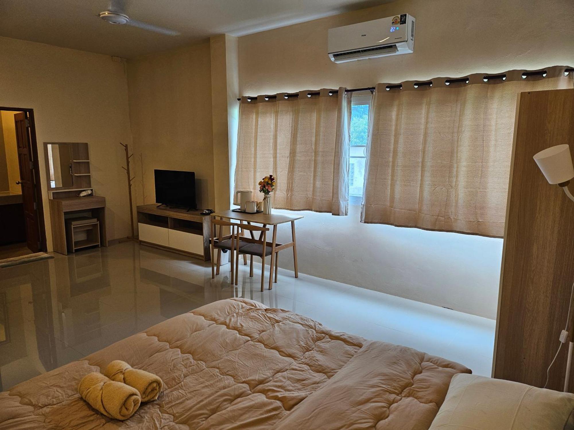 Skypearl Guesthouse & Pub Тау Экстерьер фото