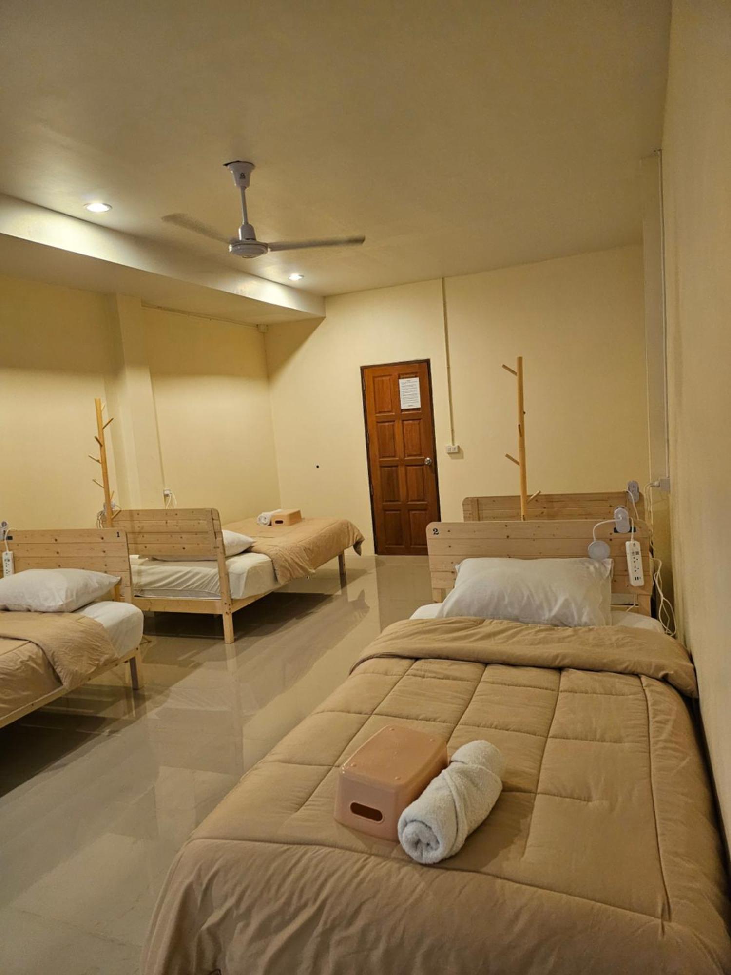 Skypearl Guesthouse & Pub Тау Экстерьер фото